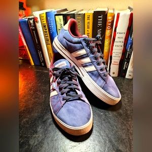 Adidas casual shoes sz 11